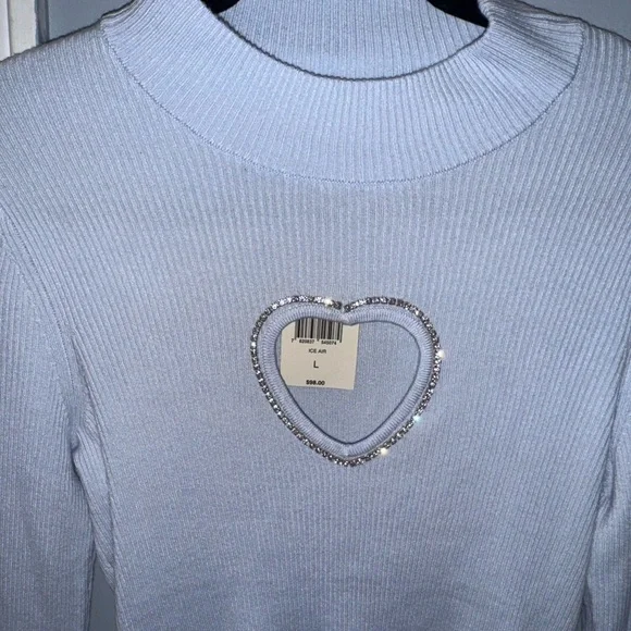 Chic Light Blue Top with Heart Accent - Picture 1 of 6